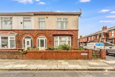 Holly Street, Manchester M43 3 bed semi