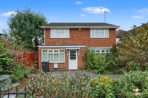Moulsham Drive, Chelmsford CM2 4 bed detached house for sale