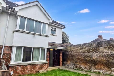 Mandeville Road, Isleworth TW7 4 bed semi