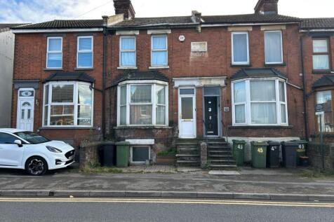 Sheals Crescent, Maidstone ME15 3 bed terraced house for sale