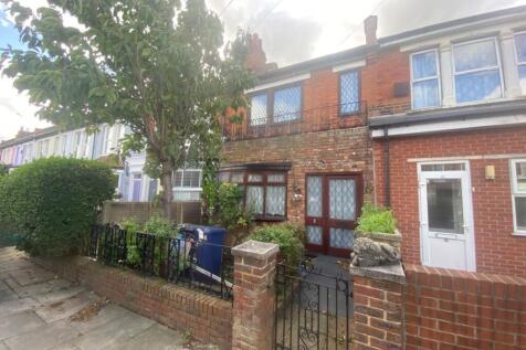 Manor Park Road, London N2 3 bed terraced house for sale