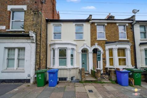 Furley Road, London SE15 2 bed flat for sale