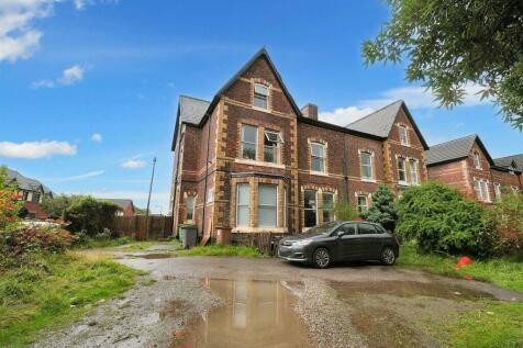 9 bedroom semi-detached house for sale