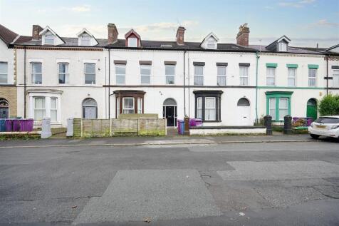 8 bedroom terraced house for sale