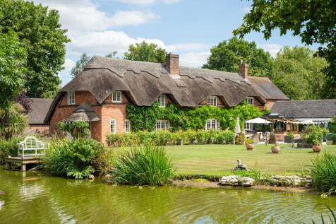 5 bedroom detached house for sale