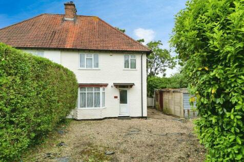 3 bedroom semi-detached house for sale