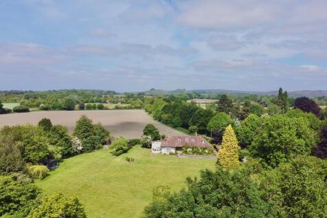 6 bedroom detached house for sale