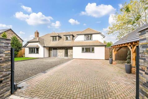 5 bedroom detached house for sale
