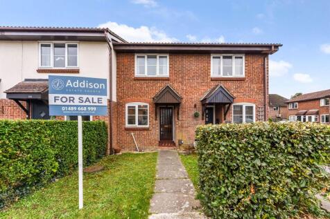 2 bedroom terraced house for sale