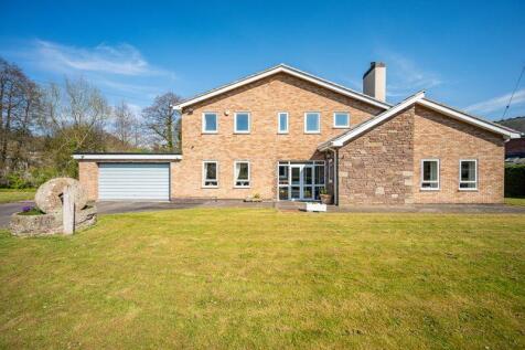 Hereford HR2 4 bed detached house for sale