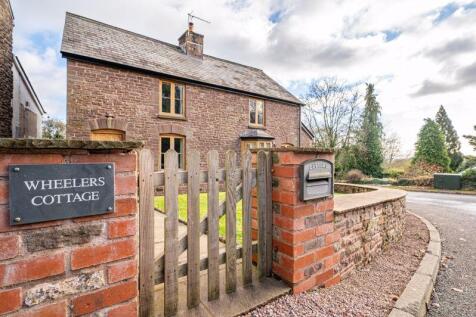 Abergavenny NP7 4 bed detached house for sale