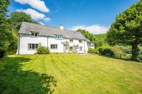 Crickhowell NP8 5 bed detached house for sale
