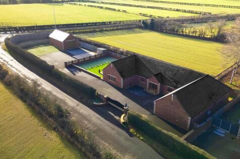 3 bedroom detached bungalow for sale