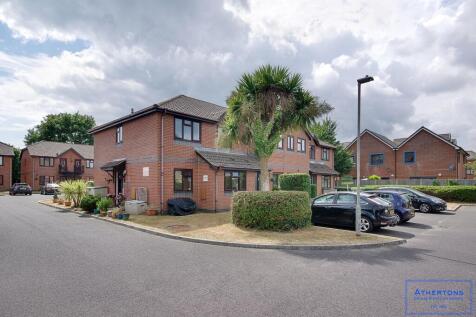 Rosemary Gardens, Parkstone, Poole 2 bed apartment for sale