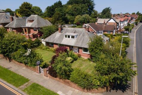 4 bedroom bungalow for sale