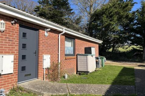 253 Gurnard Pines, Cowes 3 bed bungalow for sale