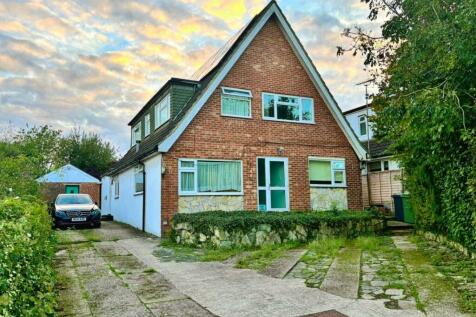 9 bedroom detached bungalow for sale