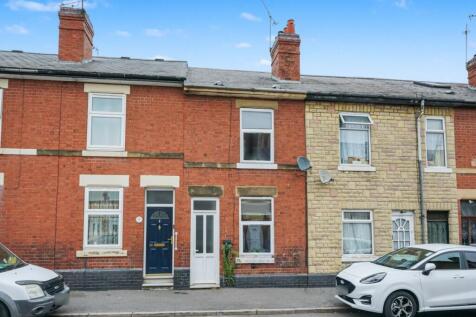 5 bedroom terraced house for sale