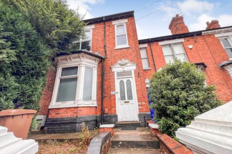 5 bedroom terraced house for sale