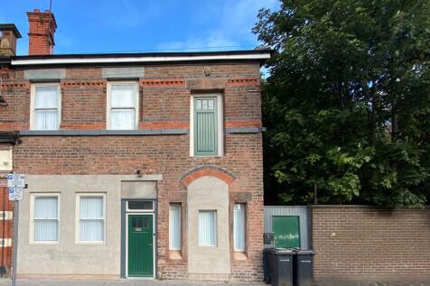 9 bedroom house of multiple occupation for sale