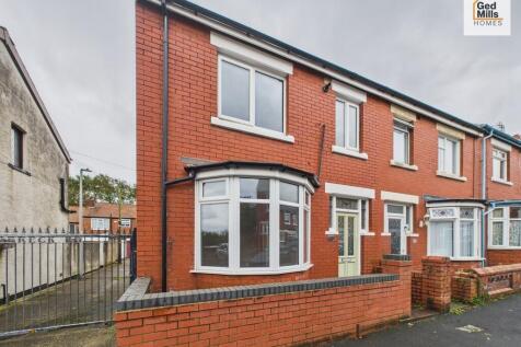 3 bedroom end of terrace house for sale