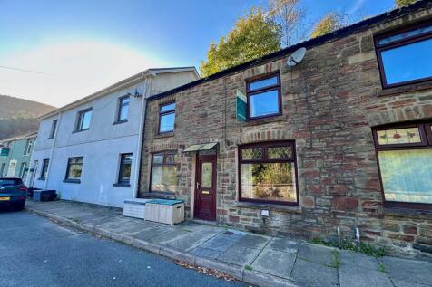 Pontyrhyl, Bridgend CF32 3 bed terraced house for sale