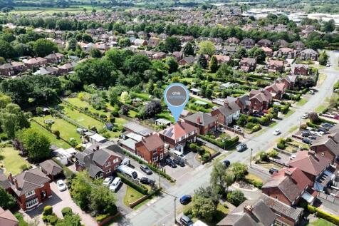 4 bedroom semi-detached house for sale