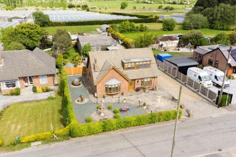 Moss Lane, Hesketh Bank PR4 4 bed detached house for sale
