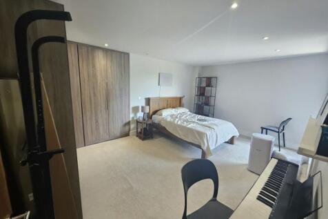 Station Road, Barnet EN5 2 bed flat for sale