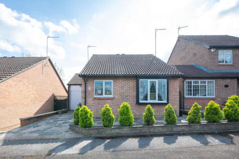 Marsden Way, Orpington BR6 2 bed detached bungalow for sale