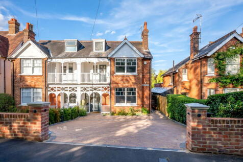 London Road, Sevenoaks TN13 4 bed semi