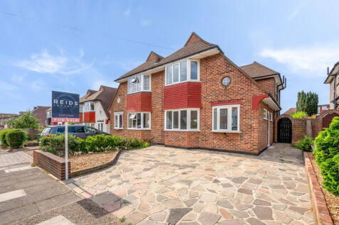 4 bedroom semi-detached house for sale