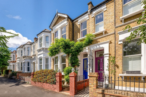 Harlescott Road, London SE15 3 bed terraced house for sale
