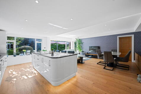 Mere Close, Orpington BR6 4 bed detached house for sale