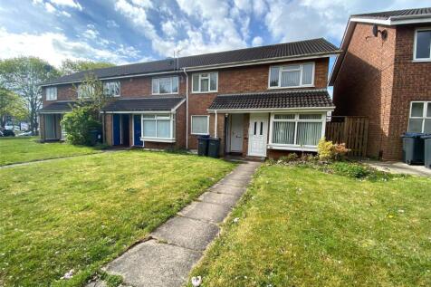 2 bedroom maisonette for sale