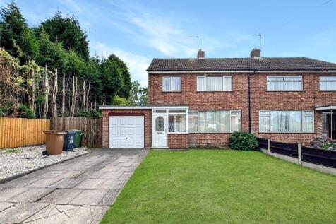 Simmonds Way, Brownhills, Walsall... 3 bed semi