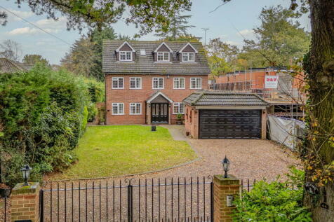 5 bedroom detached house for sale