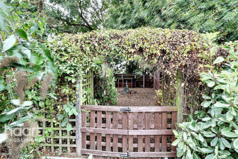 2 bedroom bungalow for sale