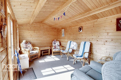 Heacham PE31 6 bed detached house for sale