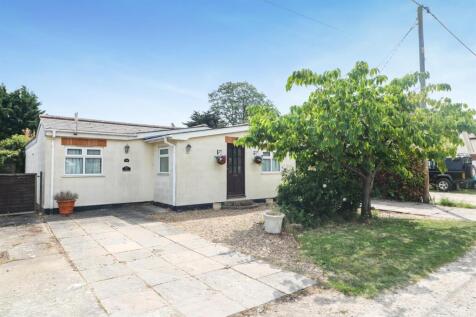 3 bedroom detached bungalow for sale