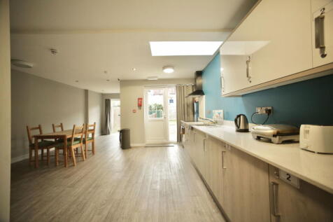 4 bedroom house of multiple occupation for sale