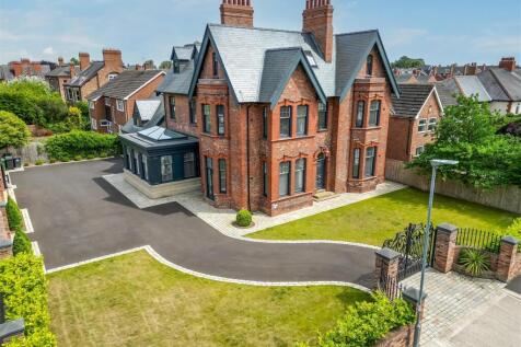 Cleveland Avenue, Darlington DL3 5 bed detached house for sale