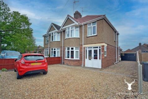 Wootton Road, King's Lynn PE30 3 bed semi