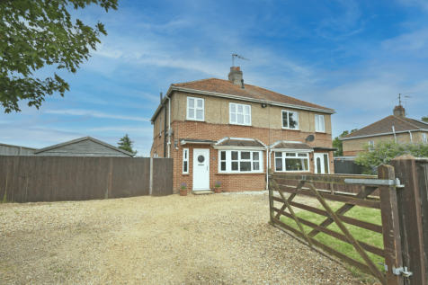 South Wootton Lane, King's Lynn PE30 3 bed semi