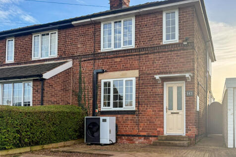 2 bedroom semi-detached house for sale