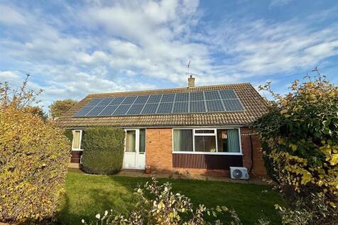 3 bedroom detached bungalow for sale