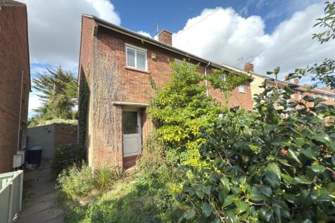 Hawthorne Road, Lowestoft, Suffolk, NR33 3 bed semi