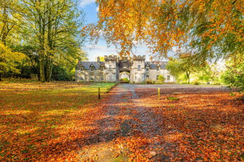 2 bedroom coach house for sale