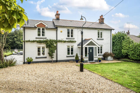 Crawley Hill, Romsey SO51 4 bed equestrian property for sale