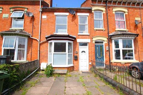 McIntyre Road, Worcester... 4 bed semi